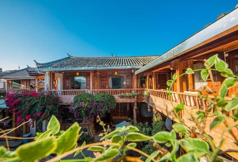 호텔 Lijiang Rongyi Homestay