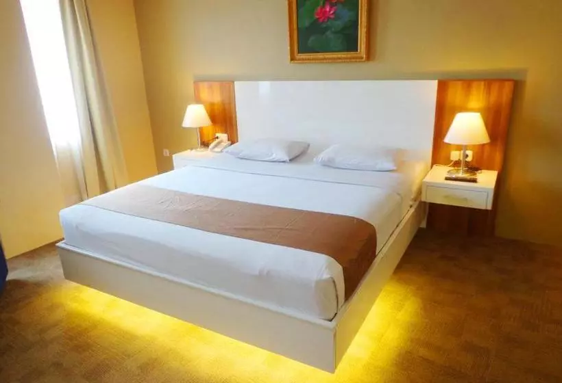 ホテル Sapadia  Siantar