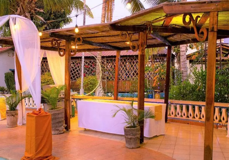 Victory Hotel & Restaurant Tulear