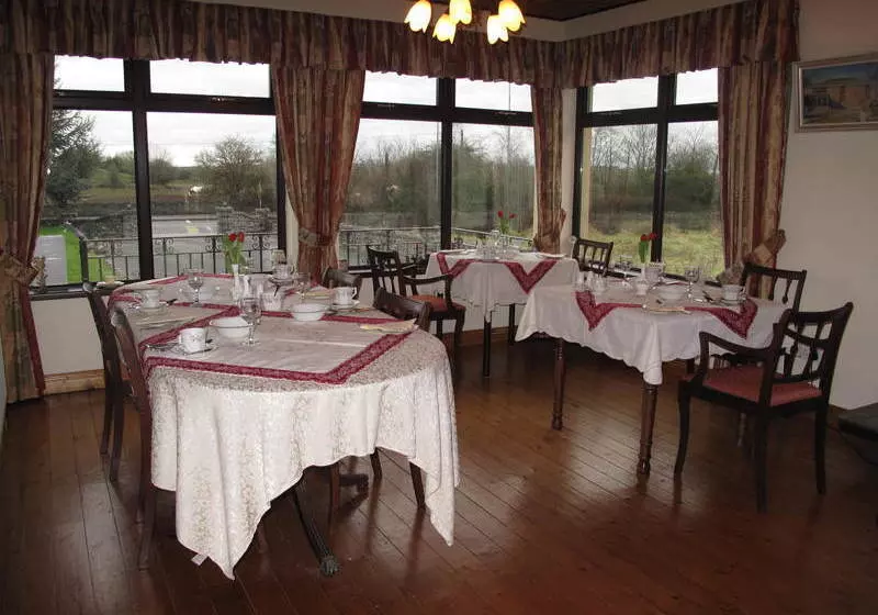 Aamiaismajoitus (B&B) Burren Lodge