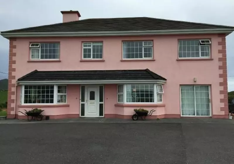 ベッドアンドブレックファースト Coill An Rois