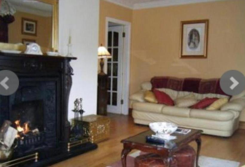 住宿加早餐 Hollycrest Lodge