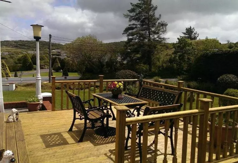 ベッドアンドブレックファースト Hollycrest Lodge