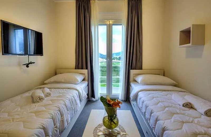 هتل Apartmani Bristol Igalo