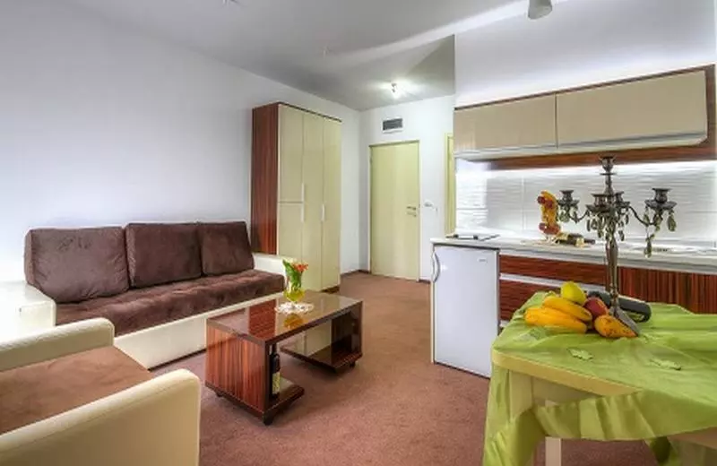 هتل Apartmani Bristol Igalo