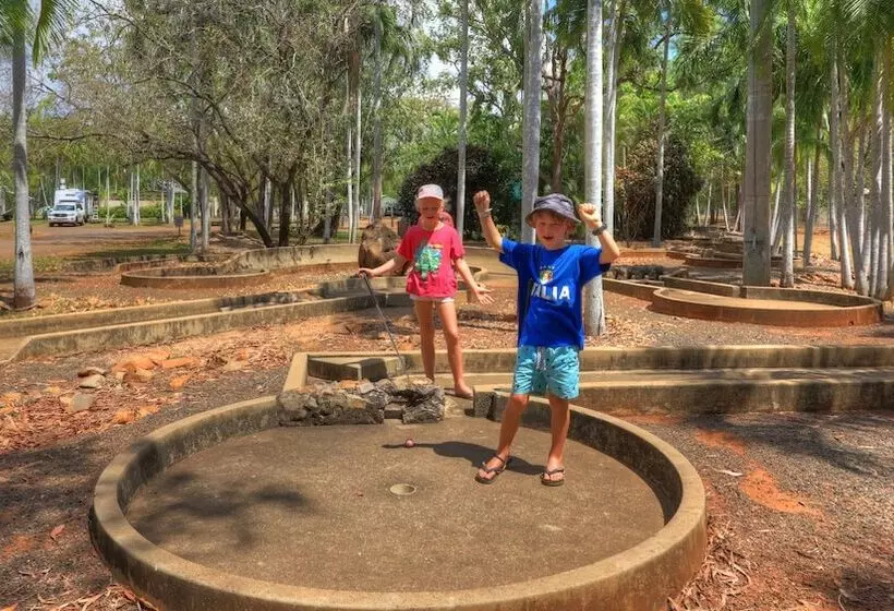 Hotelli Batchelor Holiday Park