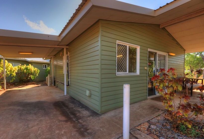 فندق Batchelor Holiday Park