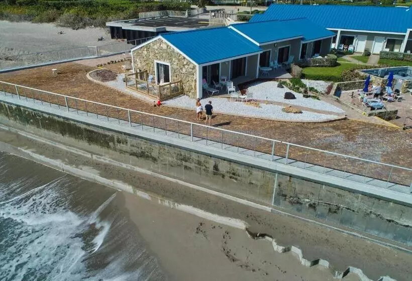 Hotelli Jupiter Reef Club Resort