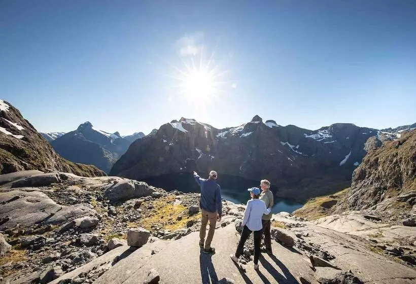 Hotelli Minaret Station Alpine Lodge
