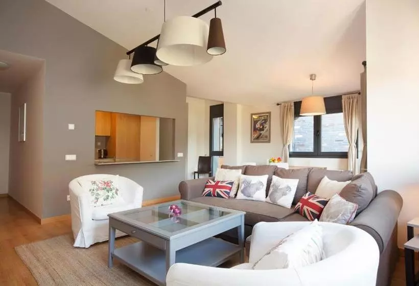 هتل Tarter Mountain Suites