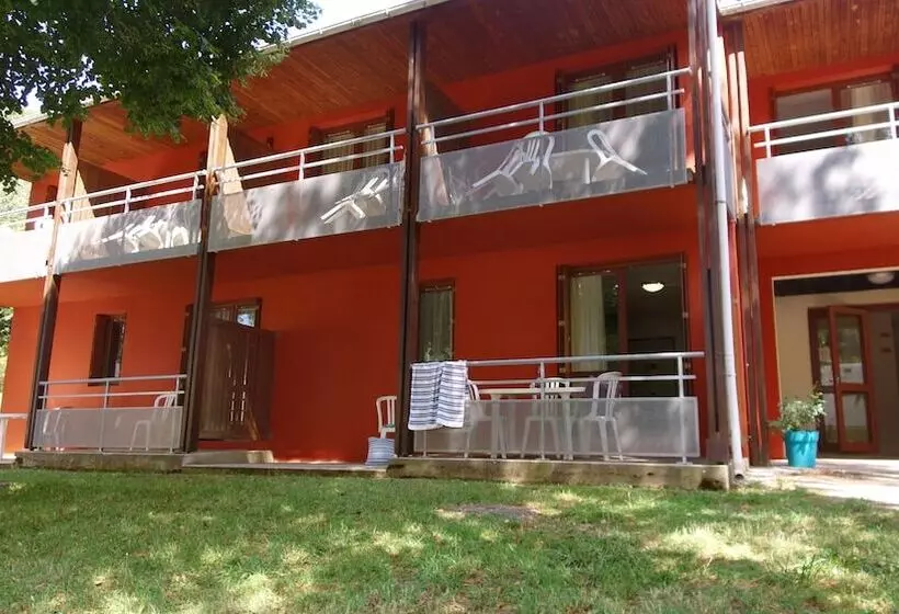 ホテル Vvf Sud Aveyron