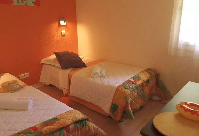 ホテル Vvf Sud Aveyron