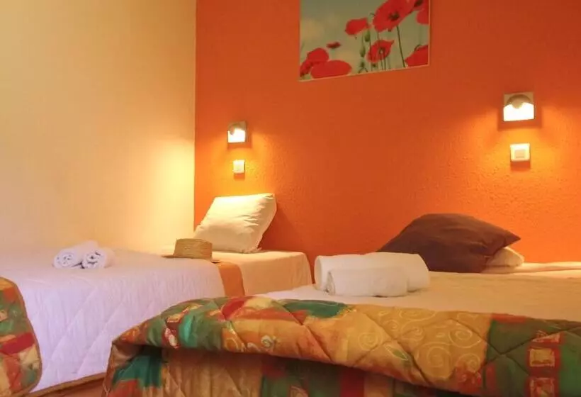 ホテル Vvf Sud Aveyron