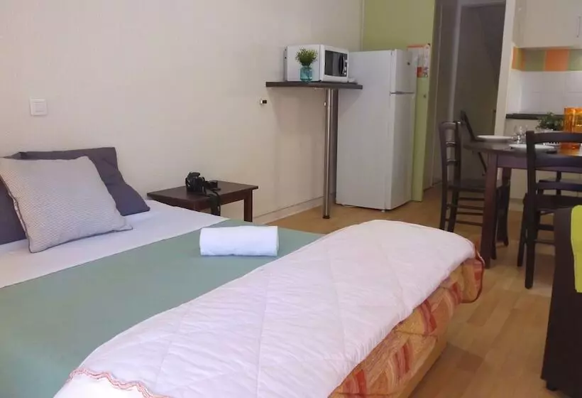 ホテル Vvf Sud Aveyron