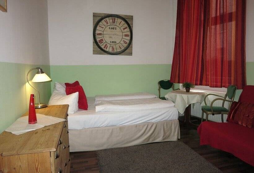 Pension Berlin Overnight