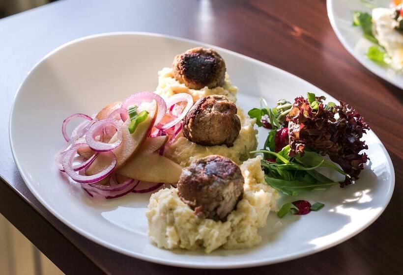 Pension Berlin Overnight