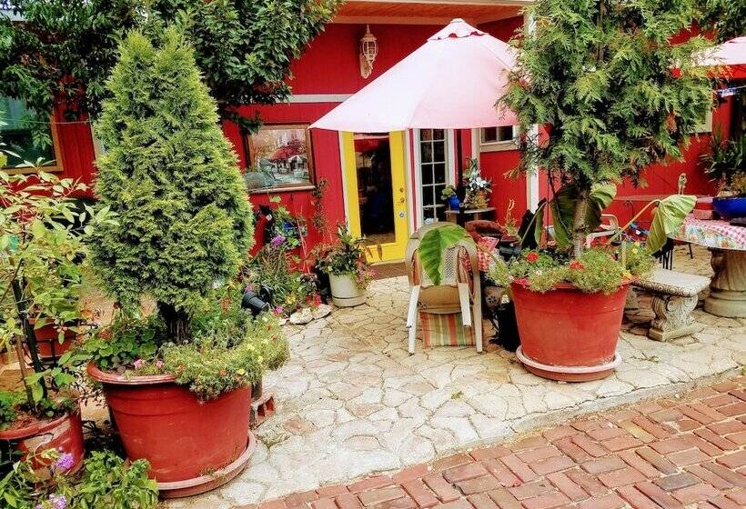 هتل 1812 Overture B&b