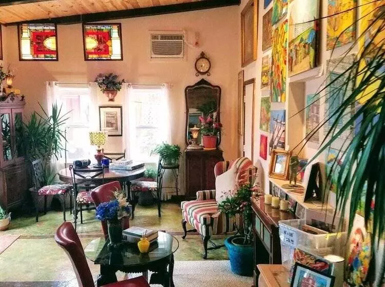 هتل 1812 Overture B&b