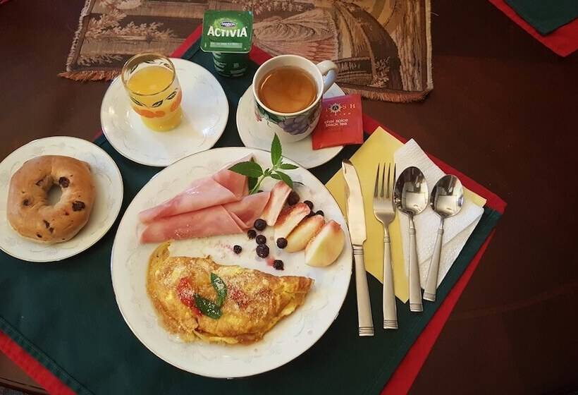 هتل 1812 Overture B&b