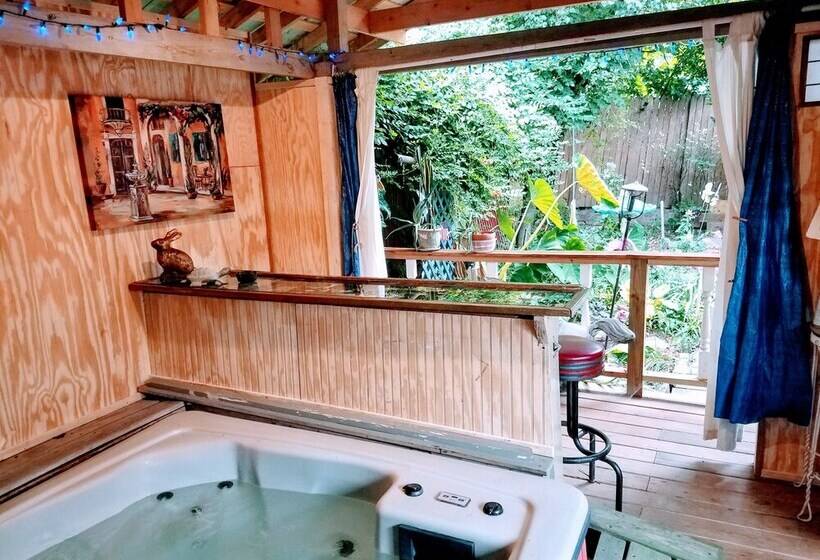 هتل 1812 Overture B&b