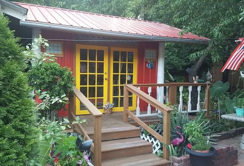 هتل 1812 Overture B&b