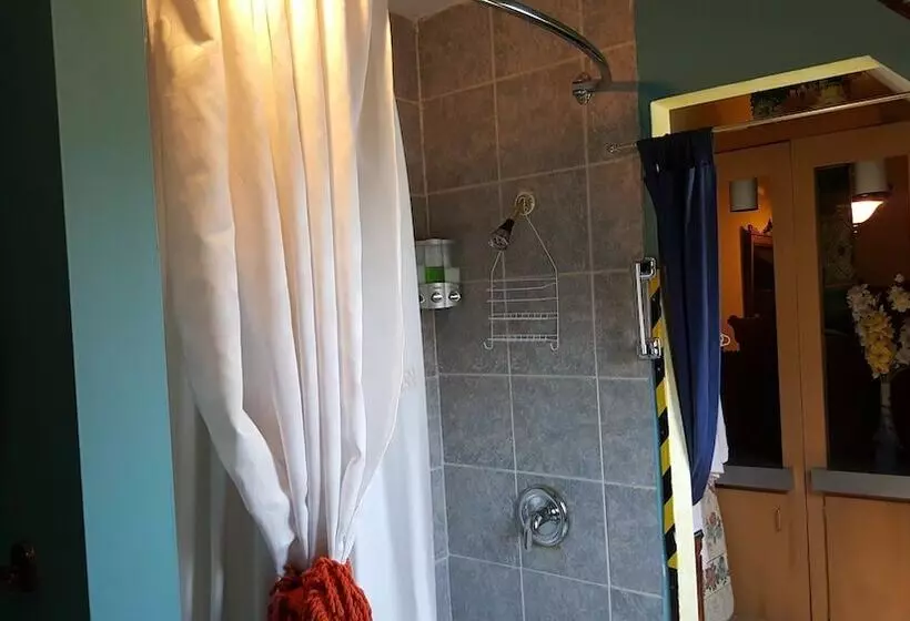 هتل 1812 Overture B&b