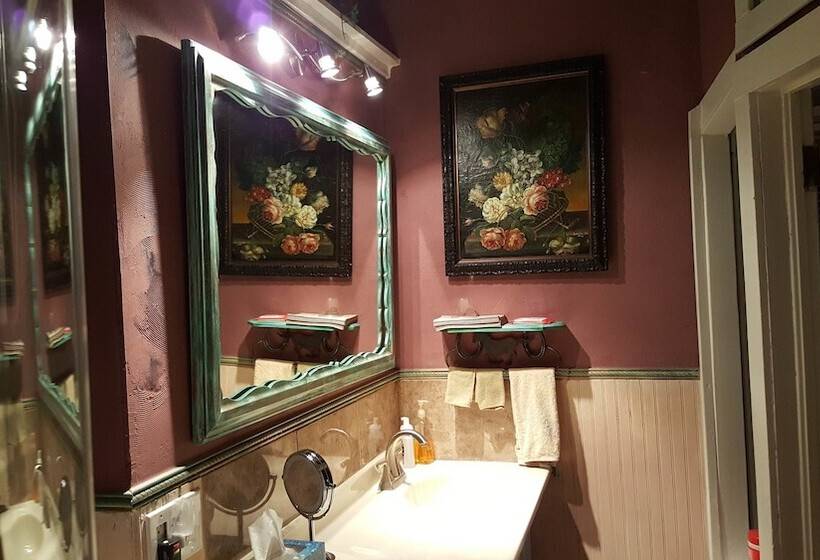 هتل 1812 Overture B&b