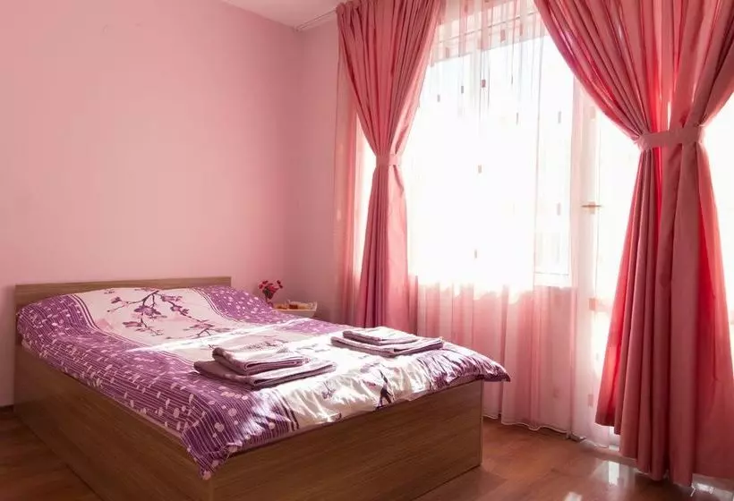 هتل Domus Apartments