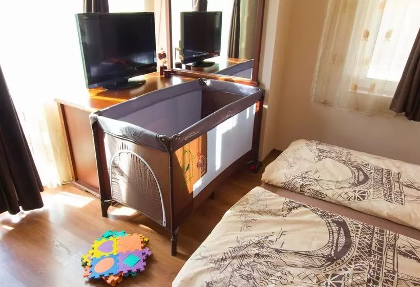 هتل Domus Apartments