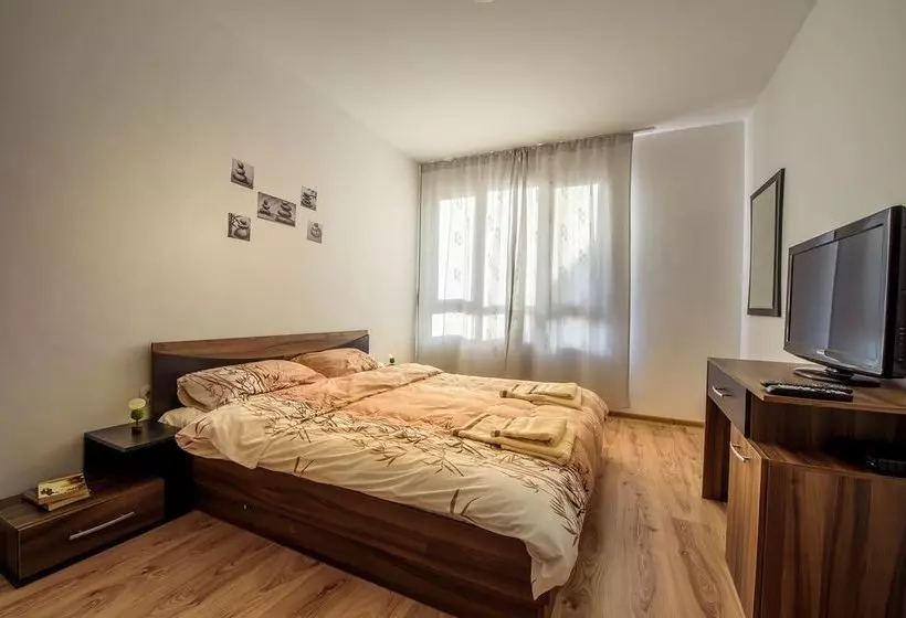 هتل Domus Apartments