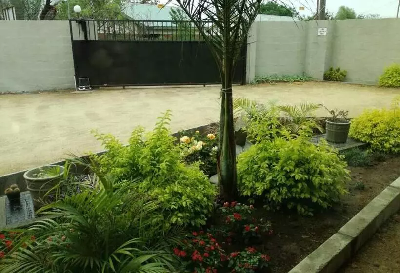 هتل La Signature Guest House