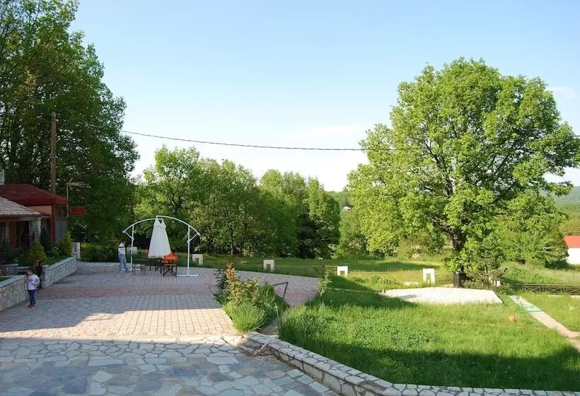 Hotelli Oreiades Suites