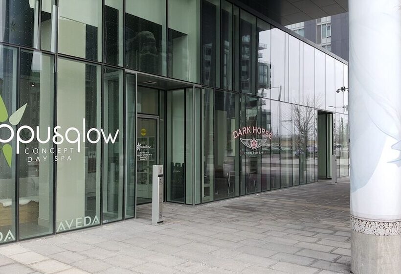 酒店 Residence & Conference Centre   Toronto Downtown