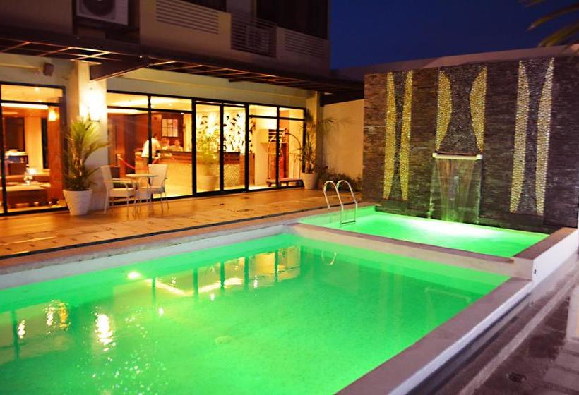 هتل Capital O 261 Rumah Highlands