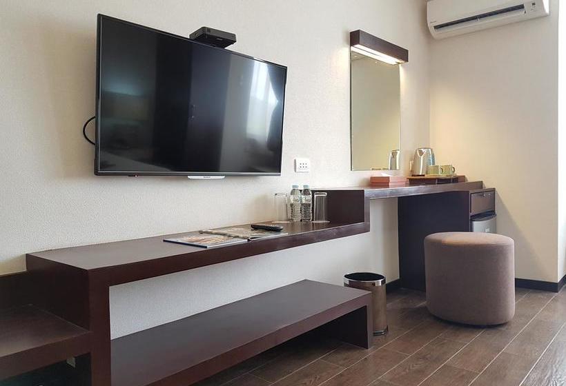 هتل Capital O 261 Rumah Highlands