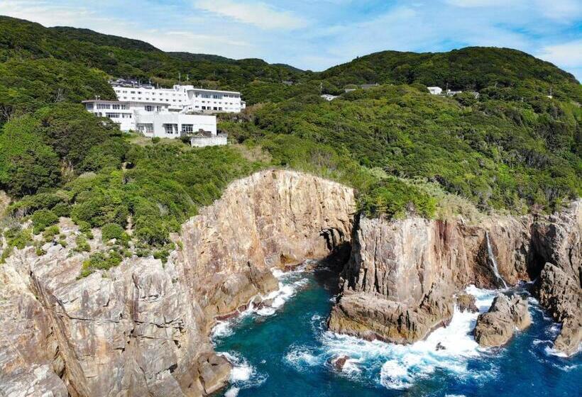 호텔 Themana Village