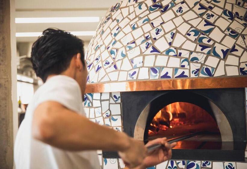 호텔 Themana Village