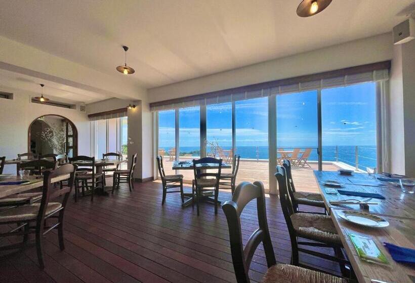 호텔 Themana Village