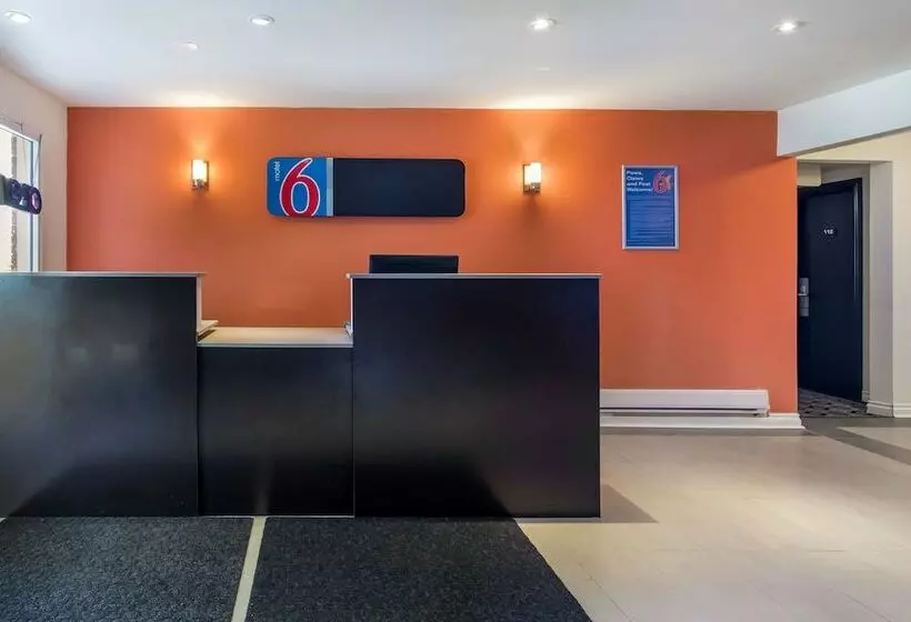 Motel 6 Sudbury, On