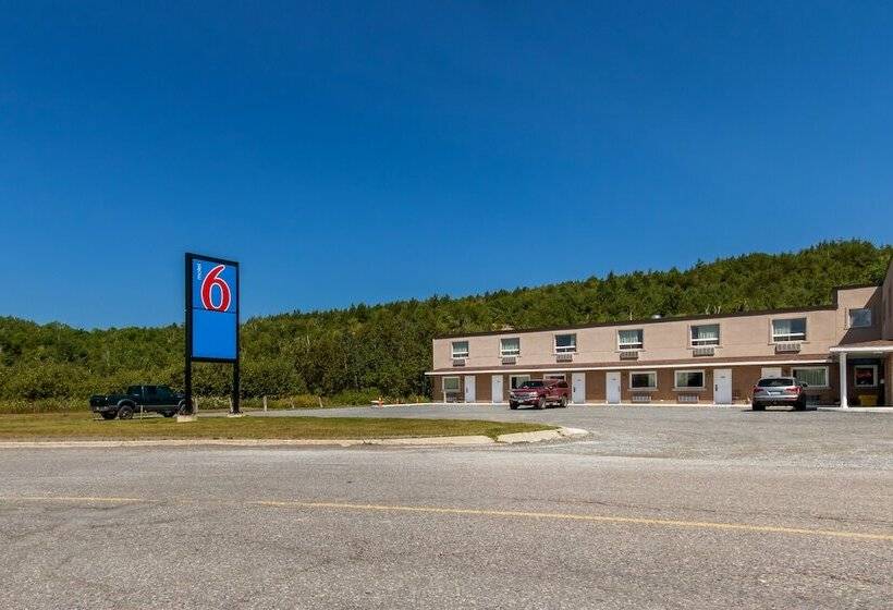 Motel 6 Sudbury, On