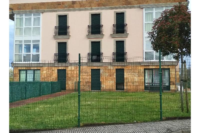 Apartamentos Playa de Las Catedrales 3000