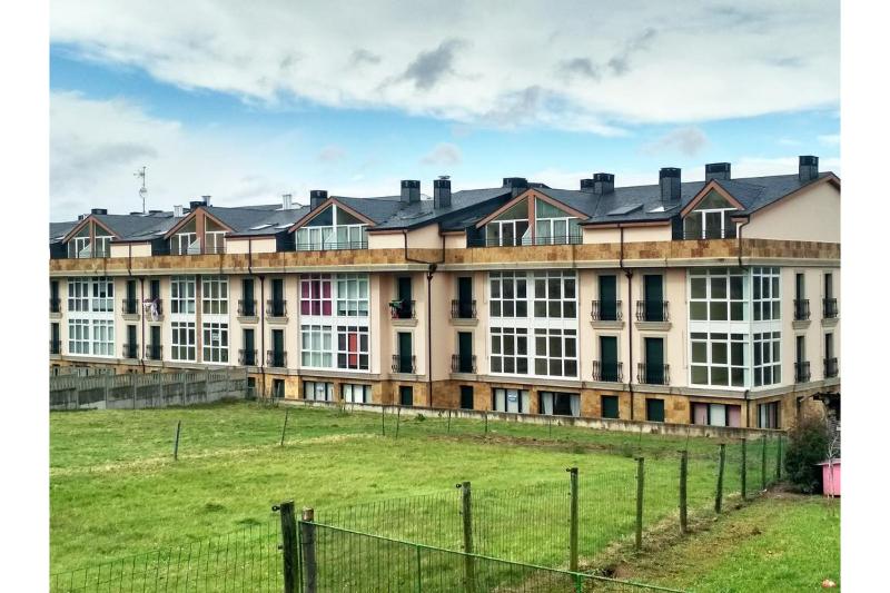 Apartamentos Playa de Las Catedrales 3000