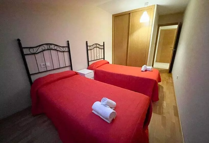 Apartamentos Playa de Las Catedrales 3000