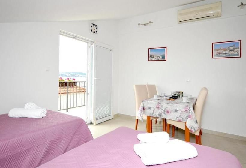 בית מלון כפרי Apartments Roza