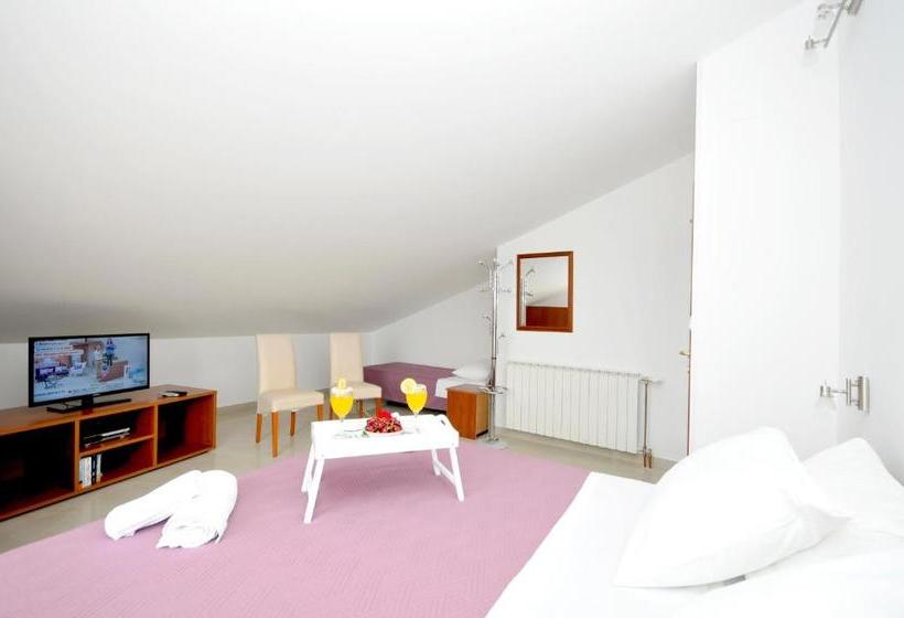 בית מלון כפרי Apartments Roza