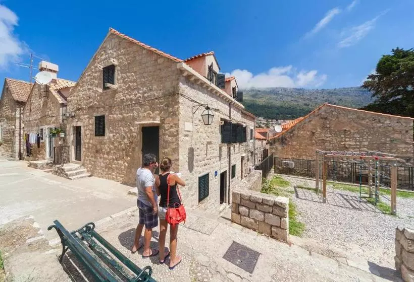 ホテル Apartments Vi-la