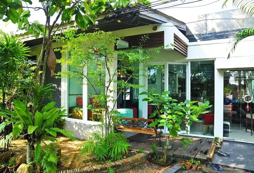 هتل Cafe@luv22