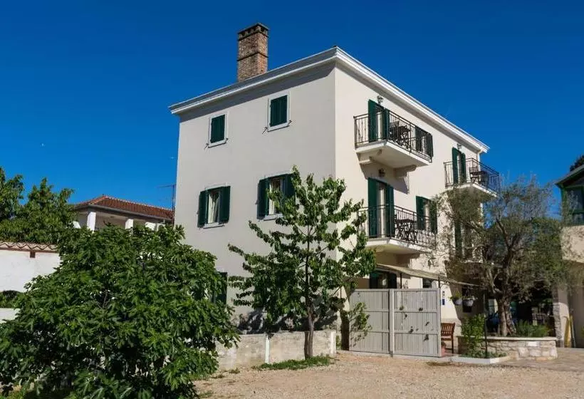 هتل Casa Saina Rovinj