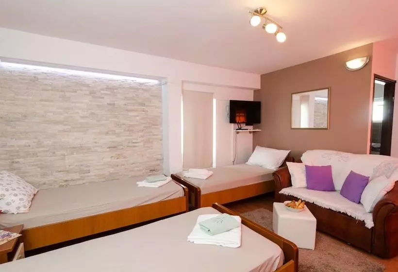 هتل Guest House Cuk