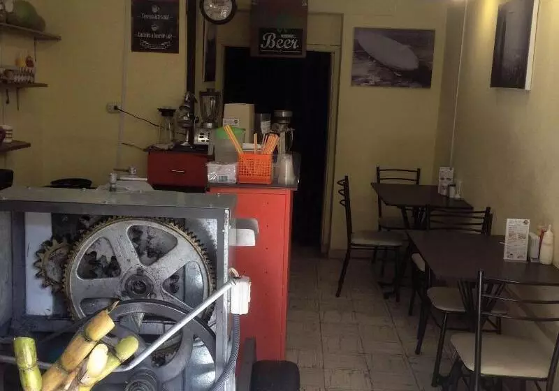 Hotelli Guesthouse Nelson